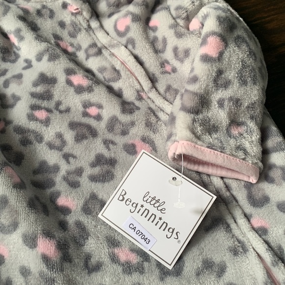 NWT Little Beginnings Leopard Gray and Pink Onesie size 3-6months for girls - Picture 3 of 7